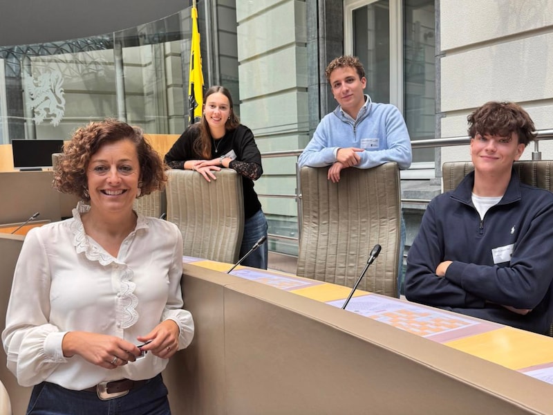 Vlaams Parlementslid Ine Tombeur ontving haar tijdelijke collega’s met open armen.
