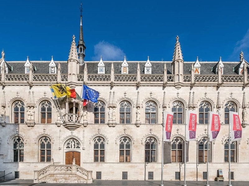 Man die illegaal in België verblijft en in zijn blootje door de stad liep, kreeg bevel het land te verlaten