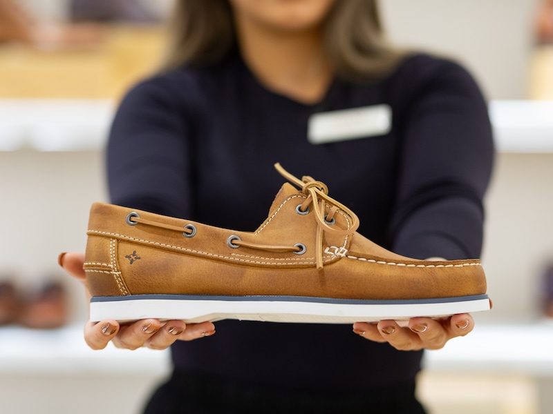 Mocassins maken comeback: zo draag je ze stijlvol zonder zichtbare sokken