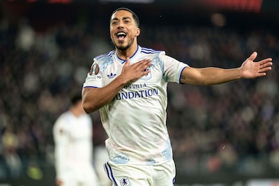 Youri Tielemans start in Europa League-finale, Amadou Onana begint op de bank