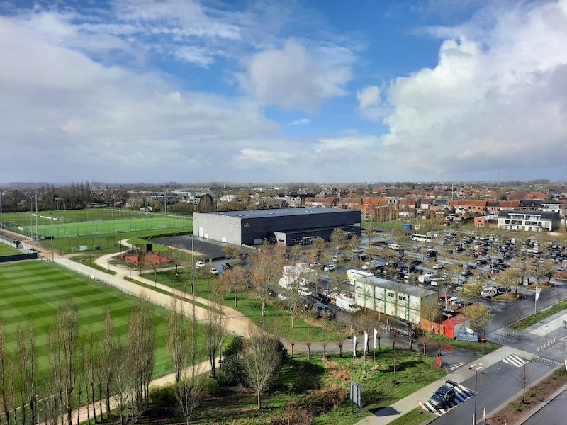 De zware vechtpartij vond plaats op de parking van de Expo in Waregem. 