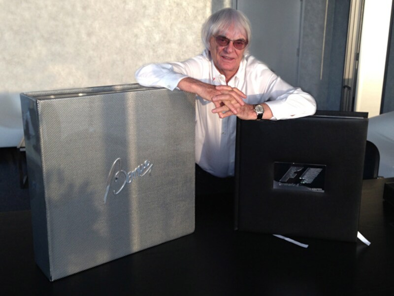 Bernie Ecclestone bij 'The Official Formula One Opus BERNIE Edition'.