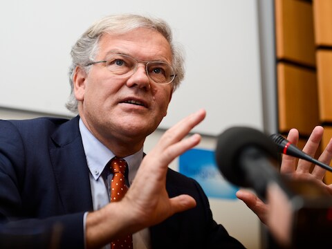 Volgens voorzitter Stefaan De Clerck hebben zich zeven headhuntersbureaus kandidaat gesteld.