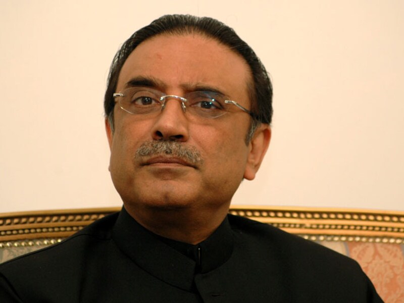 De Pakistaanse president Zardari brengt een bezoek aan India.