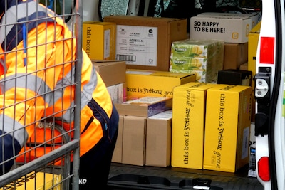 Bpost ziet opmerkelijke piek met 50.000 pakketjes extra per dag. “En daar is één grote reden voor”