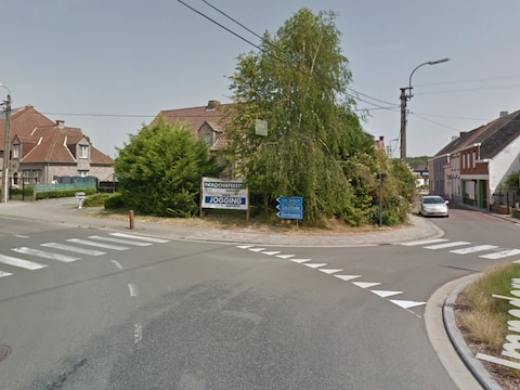 Er zijn dringende rioleringswerken nodig op het kruispunt.