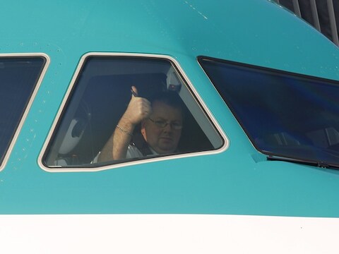 Belangen in Aer Lingus worden verkocht.