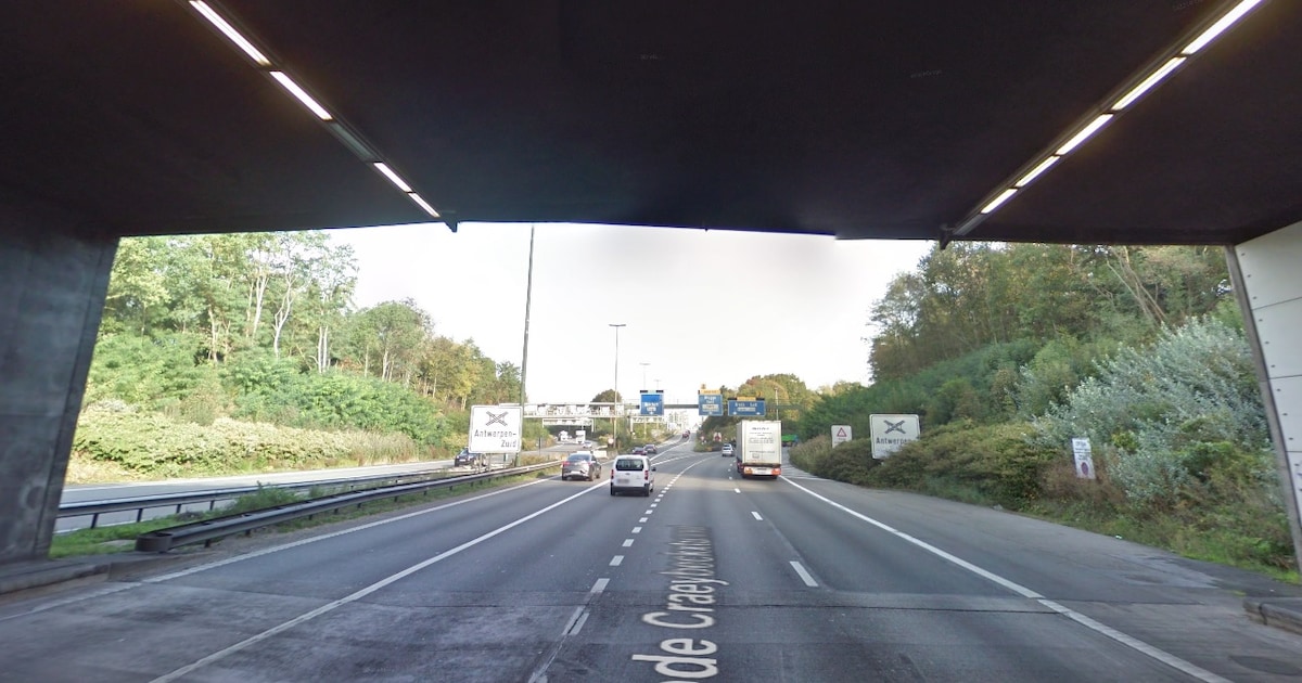 Ongeval op E19 aan de Craeybeckxtunnel: verschillende rijstroken ...