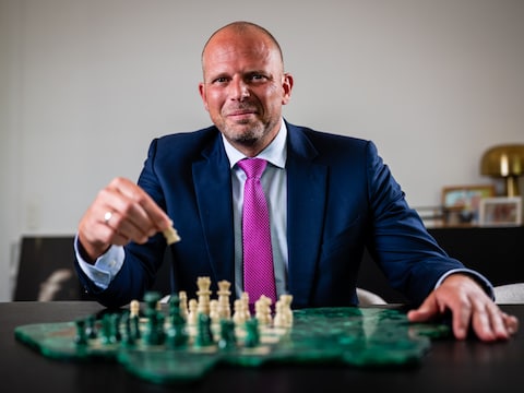 Defensieminister Theo Francken (N-VA) op zijn kabinet in Brussel.
