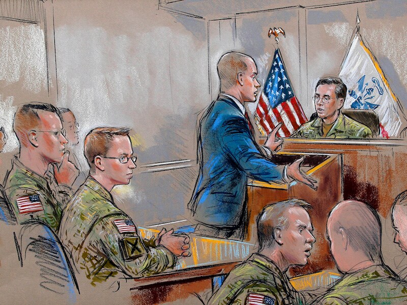 Bradley Manning is de tweede jongeman van links te beginnen.