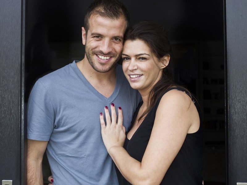 Rafael van der Vaart en Sabia Engizek voor het verlies van hun kindje.