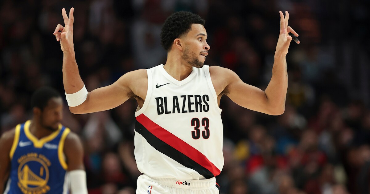 Met onder meer twee driepunters op een rij: Toumani Camara blinkt uit in eerste zege Portland Trail 