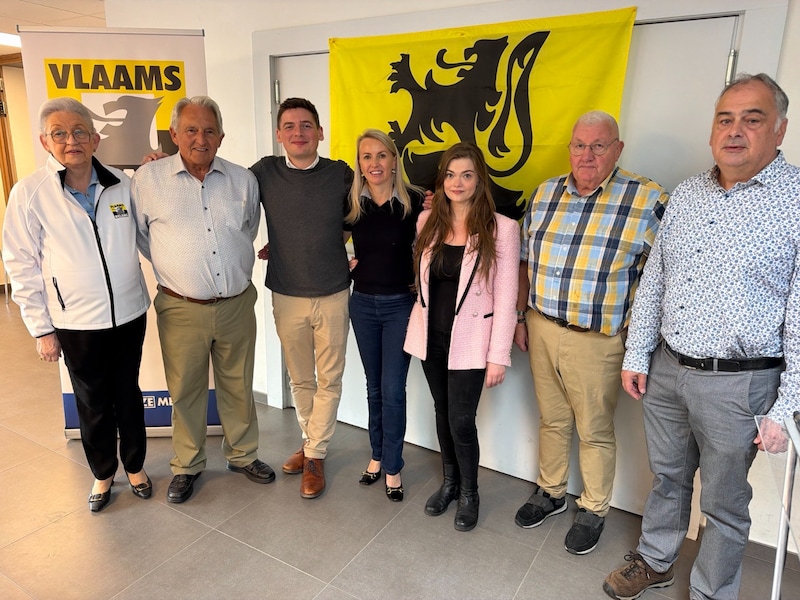 Het Vlaams Belang in Lokeren organiseerde op zondag 11 oktober zijn tweede jaarlijkse kaas- en wijnmiddag.