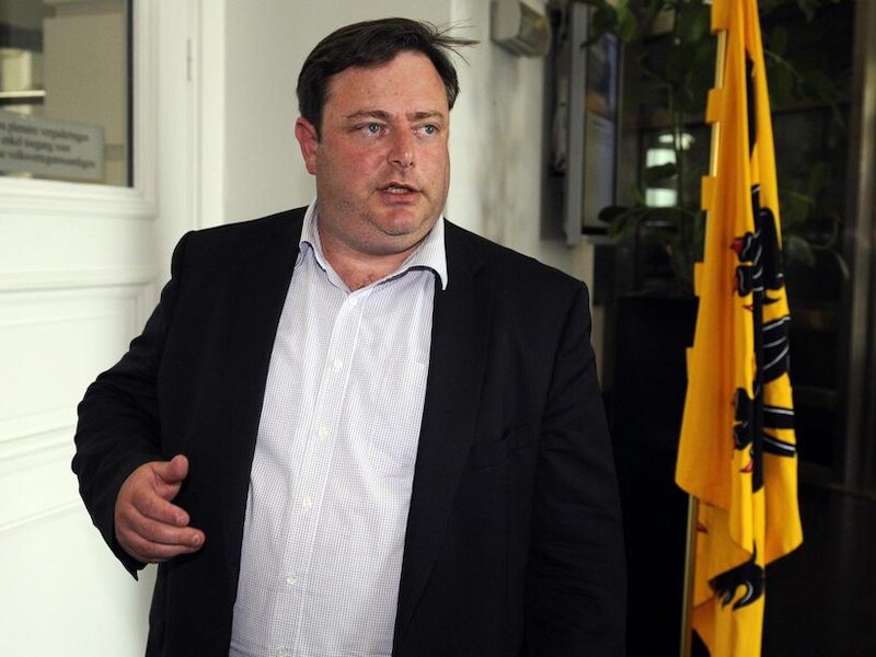 N-VA-voorzitter Bart De Wever is naast burgemeester Patrick Janssens (SP.a) veruit de populairste Antwerpse politicus.