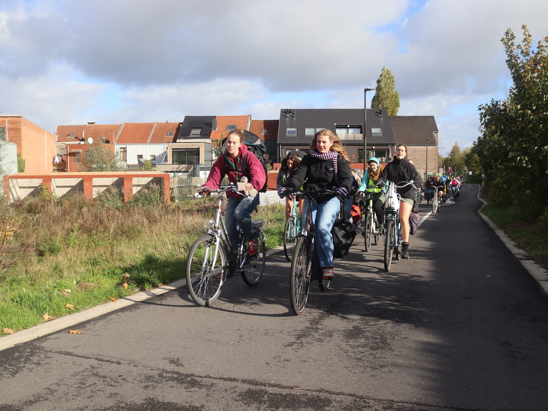KIJK. Dit is de nieuwe Grote Markt van Sint-Niklaas: “Fonteinen zullen ...