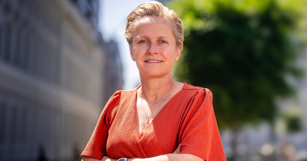 Mobiliteitsminister Annick De Ridder na bewogen week met schoolbusdrama ...