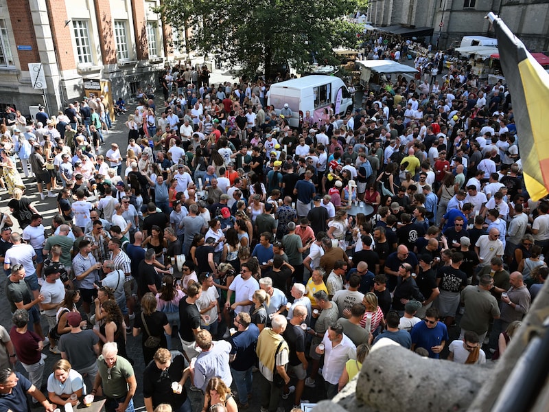 IN BEELD. Jeeskesboom, Marengo en veel volk: zo beleeft Leuven zijn jaarlijkse hoogdag