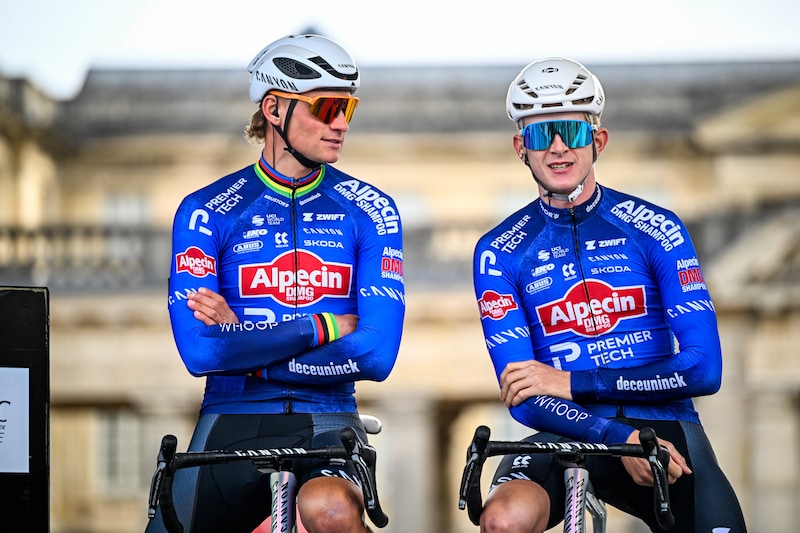 Strijd om felbegeerde vroege vlucht in volle gang, topfavoriet Mathieu van der  Poel zet Tadej Pogacar &ldquo;op gelijke voet&rdquo; | Wielrennen | HLN.be