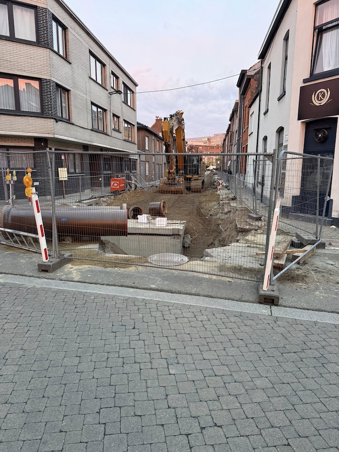 Aanleg riolering in Binnenstraat Aalst loopt vertraging op: “Dit zal ...