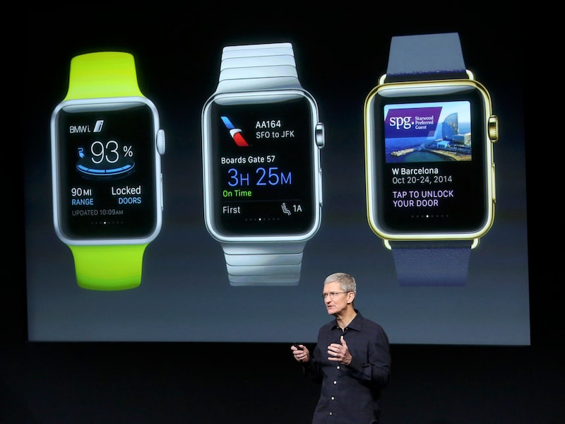 Tim Cook stelde de Apple Watch in oktober 2014 voor tijdens een keynote speech in het Apple-hoofdkwartier in Cupertino.