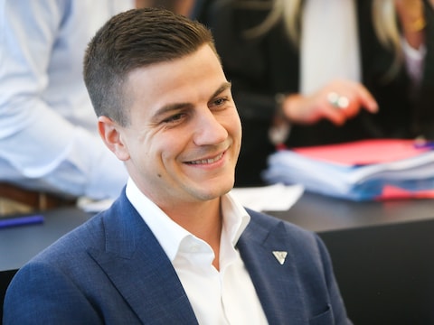 Van Langenhove is recent schuldig bevonden aan het aanzetten tot haat op basis van nationaliteit of etnische afkomst.