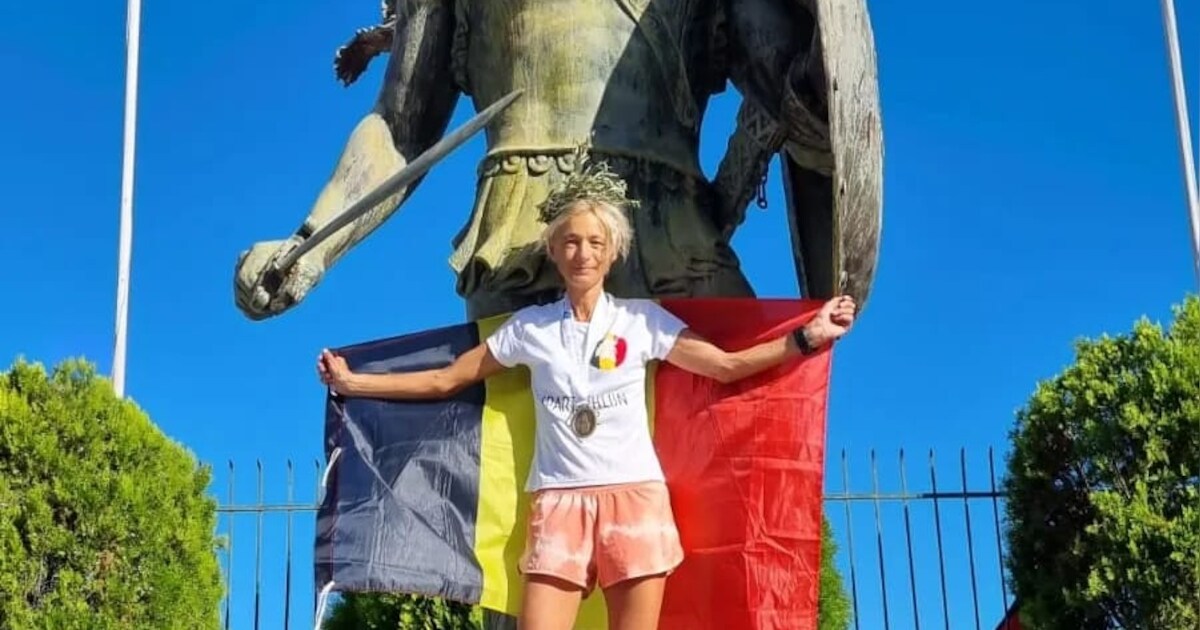 Hilde (52) loopt als derde Belgische vrouw Griekse Spartathlon uit ...