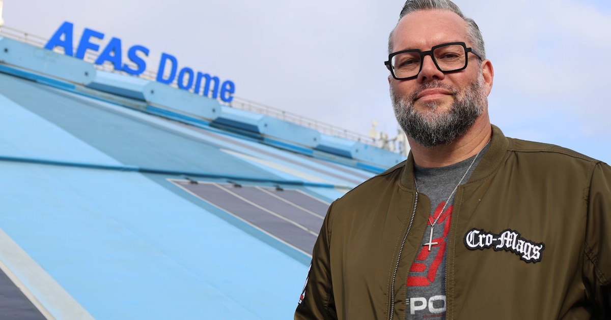 In ‘No More Heroes’ haalt Alex Agnew zijn eigen vader van voetstuk ...