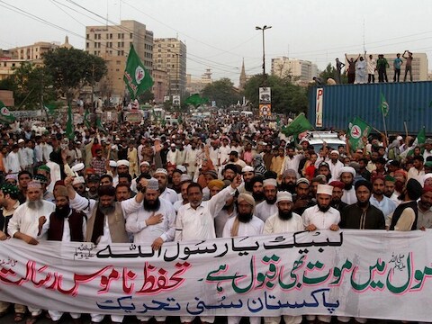 In Karachi werd gisteren gedemonstreerd tegen de film 'Onschuld van de moslims'.