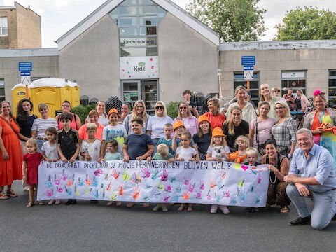 Het straatfeest ter gelegenheid van het afscheid van Kidz was een schot in de roos.