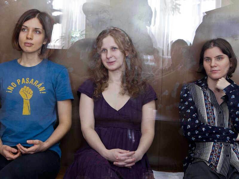 De leden van de punkgroep Pussy Riot