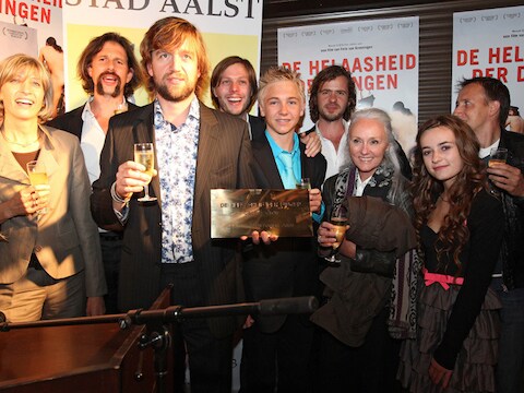 De acteurs uit de verfilming van 'De helaasheid der dingen'.