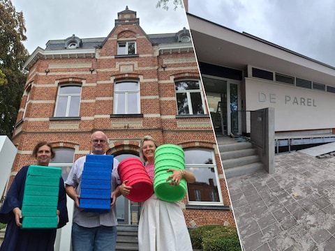 Inge Haegeman, Jo Degrande en Ellen Denoo met de bouwblokken die in Kapsalon Chic verkocht worden en geschonken zullen worden aan BuBao De Parel.