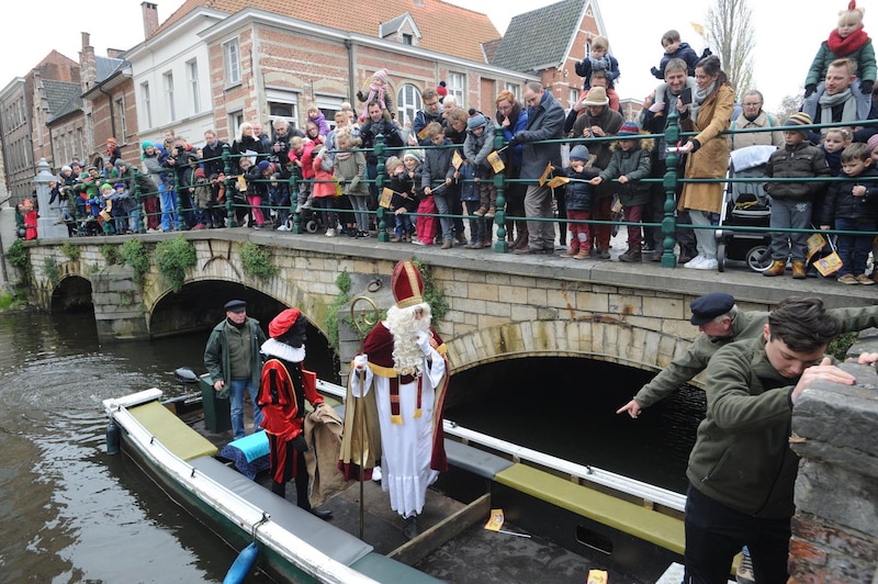 Sinterklaas llega a Lier en barco (imagen de archivo).