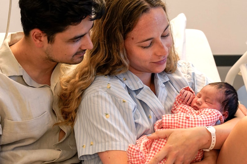 Huis gemaakt'-deelnemers Luca en Sarvar verwelkomen eerste kindje: “Welkom  op de wereld lieve Yuna” | Showbizz | HLN.be