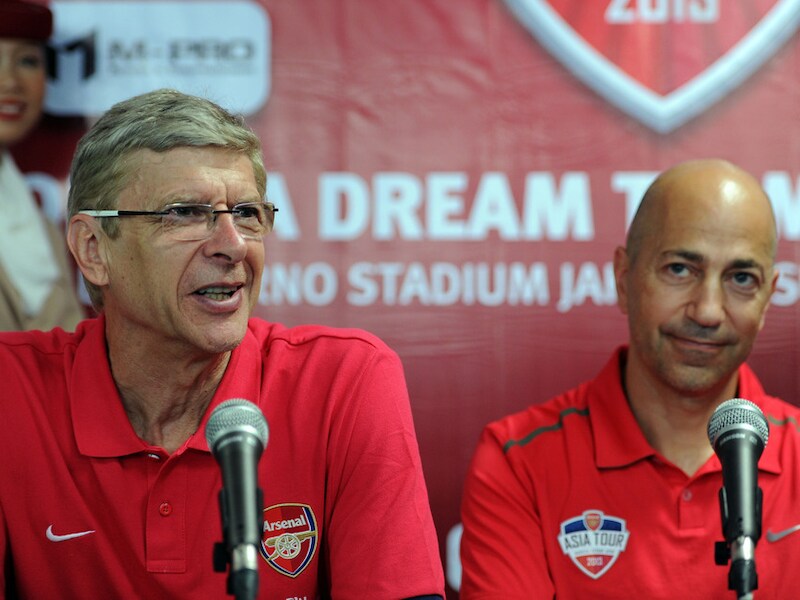 Arsène Wenger en Ivan Gazidis.