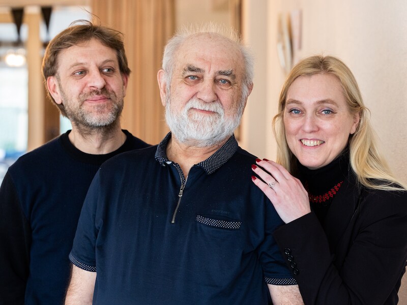 Ivan, papa Vitali en Nadja Derewianka.