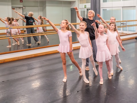 “Het is een voorrecht om onze leerlingen te begeleiden in de wereld van de dans”: Danscompagnie De Veylder start nieuw dansjaar