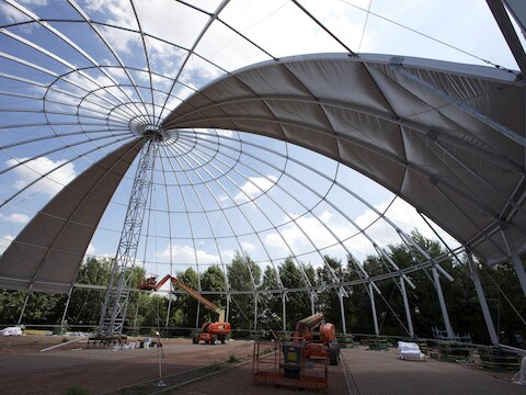 In Neder-over-Heembeek werd een speciale constructie opgetrokken voor de viering.