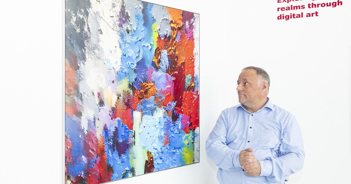 REPORTAGE. Viroloog Marc Van Ranst brengt zijn kunstwerken aan de man ...