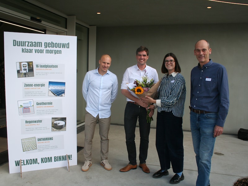 Autrosystems en APS, twee bedrijven die deel uitmaken van de ATS Groep, openden deze week een nieuw kantoor- en magazijngebouw aan de Brandstraat 4