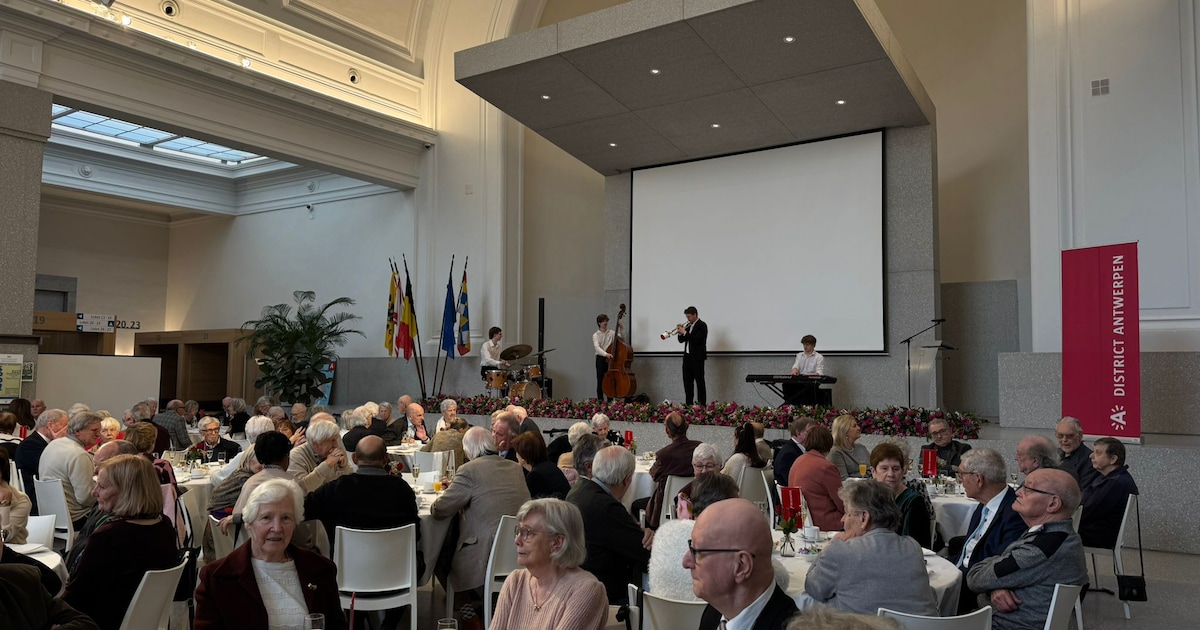 District Antwerpen viert 70 koppels tijdens jubilarissenfeest | Regio ...