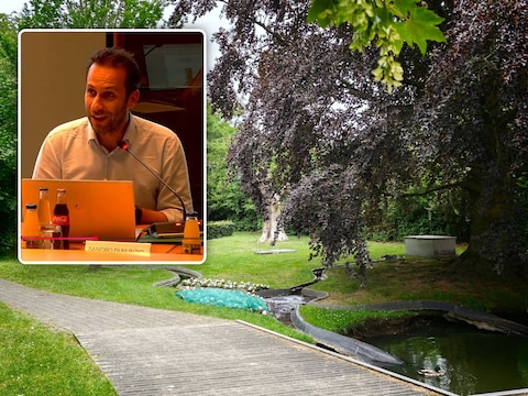 Tuin van het gemeentehuis van Lochristi, Inzet: Sandro Di Nunzio tijdens gemeenteraad van 29 juni 2026