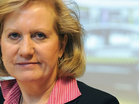 Grouwels stelt dat de Vlaamse regering strikt genomen gelijk heeft.