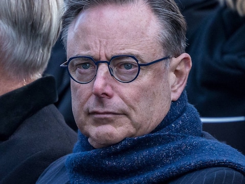 Premier Bart De Wever (N-VA) moet 4,9 miljard euro extra besparen.