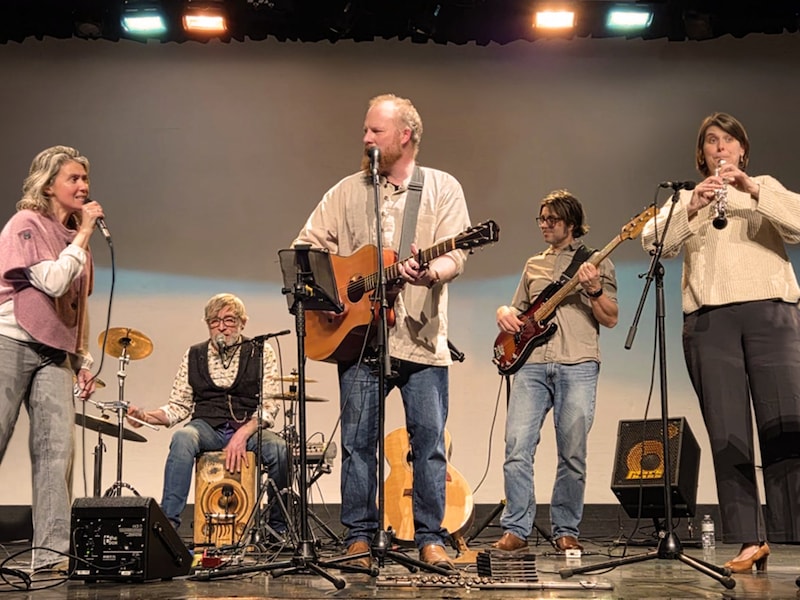 KDWXL: dat is Koen Dewulf en zijn band.