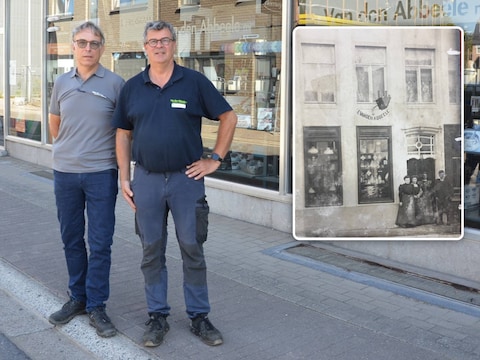 Christophe Van den Abbeele en Pascal Biesbroeck staan vandaag achter het roer van IJzerwaren Van den Abbeele. Het bedrijf bestaat al 150 jaar (inzet: een foto uit de absolute beginperiode van het familiebedrijf). 
