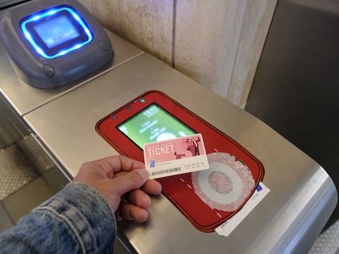 MIVB valideert schoolattesten voortaan sneller