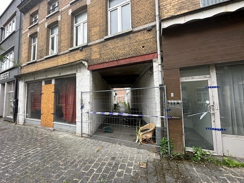 Bij een uit de hand gelopen vechtpartij in een kraakpand in de Kolveniersstraat Vilvoorde viel drie jaar geleden een dodelijk slachtoffer
