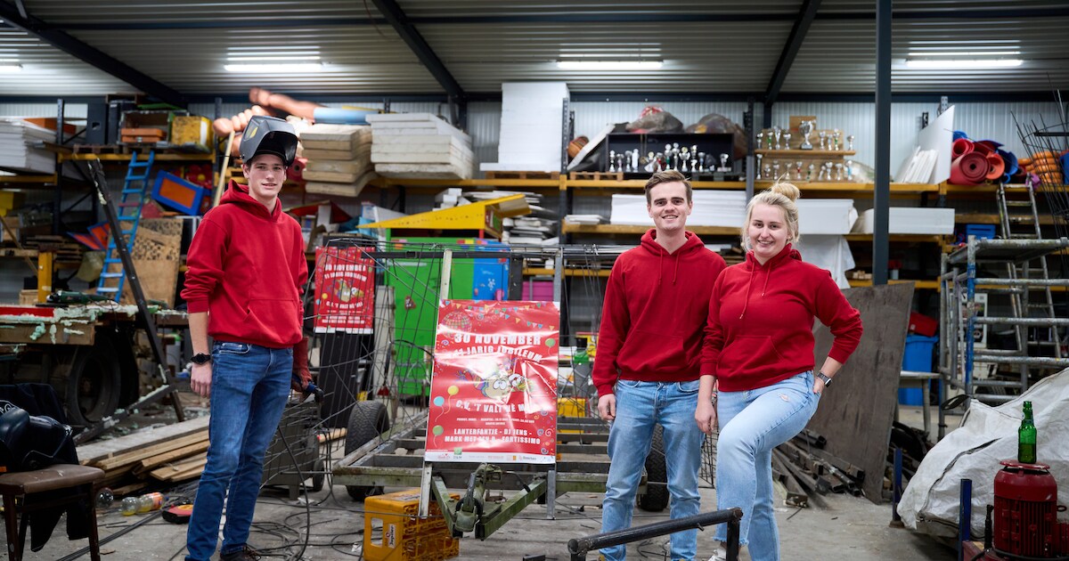 ‘t Valt nè mej uit Budel bouwt feestje en blijft aan de weg timmeren