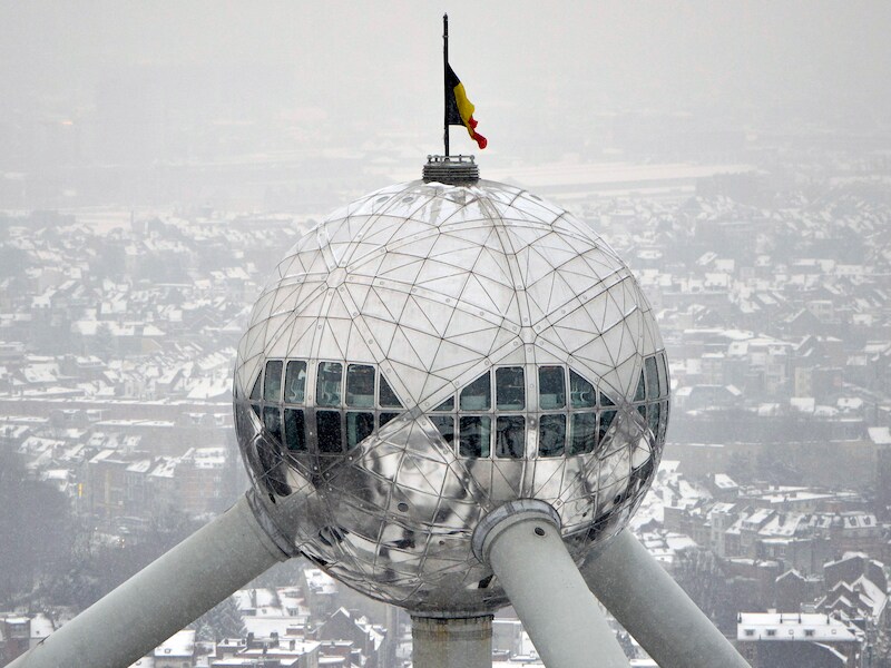 De basisbol zal worden vernoemd naar François Englert. Op deze foto: de bovenste bol van het Atomium.